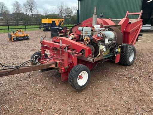 Moissonneuse DIY / Machine à charger des glands de 1995