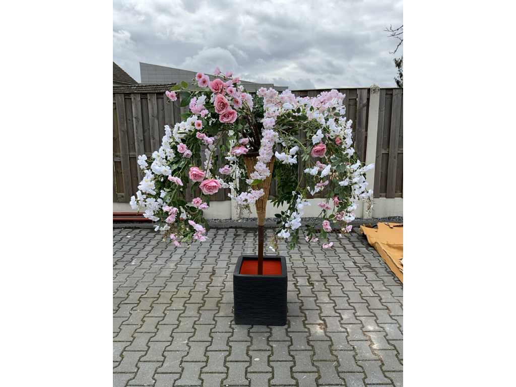 Decorative tree in design flower pot
