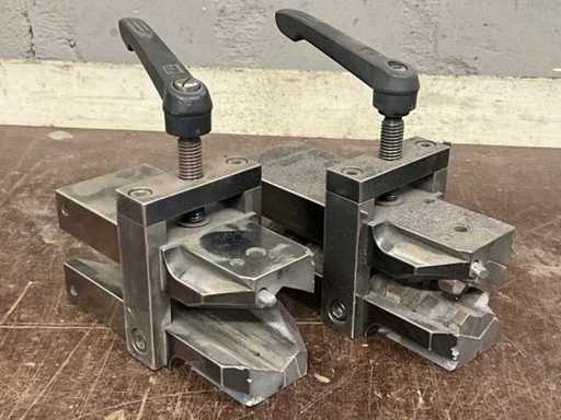 Material clamp (2x)
