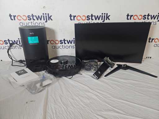 EufyRobovac LR30 hybrid + AOC gaming monitor