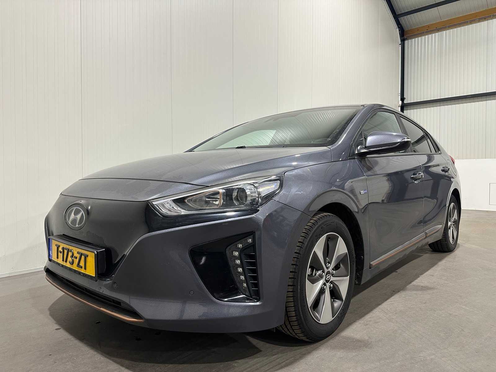 Hyundai IONIQ Comfort EV T-173-ZT