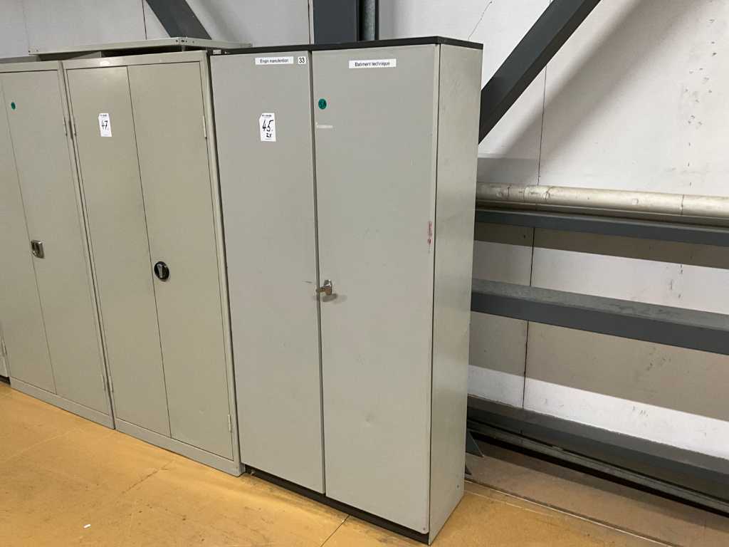 Metal cabinets with contents (2x)