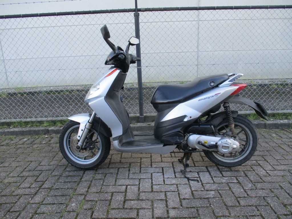 Aprilia 2 TACT - Moped - Sportcity ONE 2T - Roller