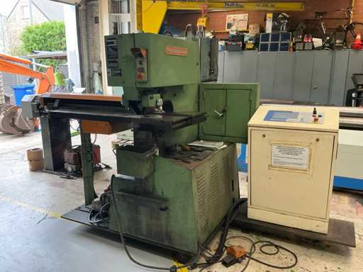 Peddinghaus Hydraulic 40 Ponsmachine