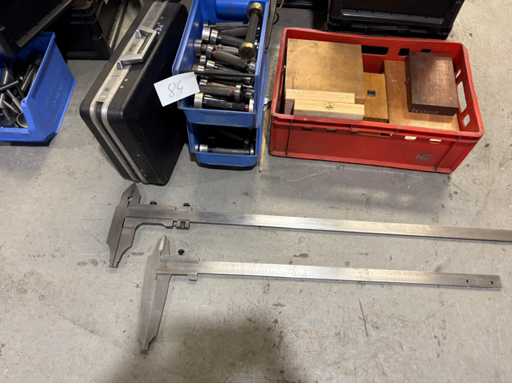 Measuring equipment and precision tool set – inner/outer micrometers and much more