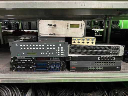 Konvolut Sonstige Artikel aus dem Bereich „AV-Equipment“ (12x)