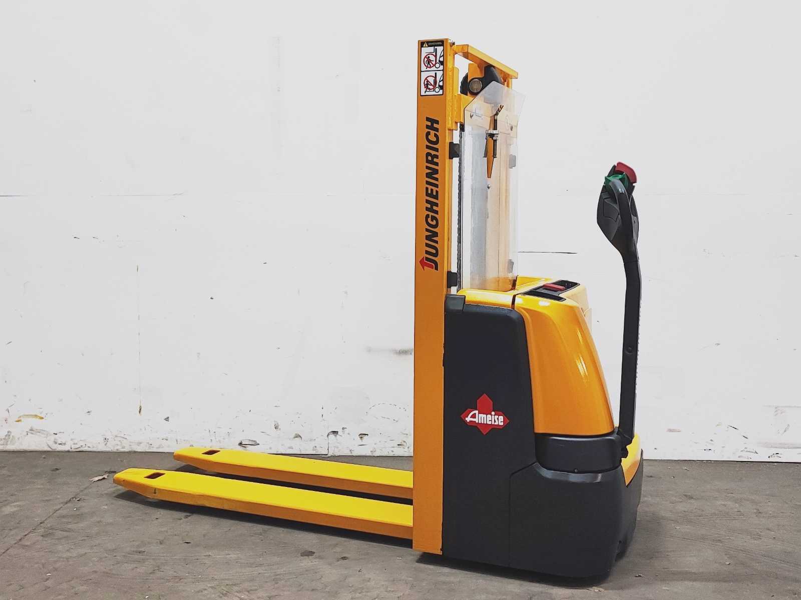 Jungheinrich – 2015 – EJC 110 – Stacker