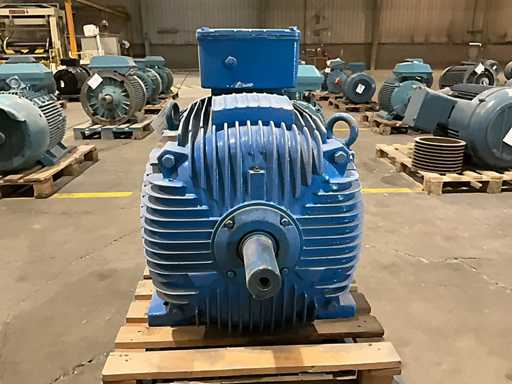 Silnik elektryczny WEG 75KW 3000RPM 400/660V B3 T315