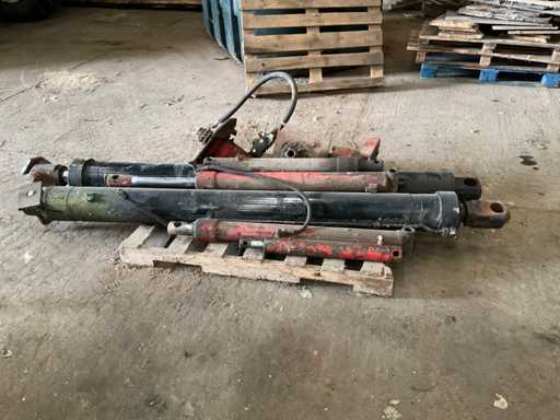 Lot Hydraulic pistons