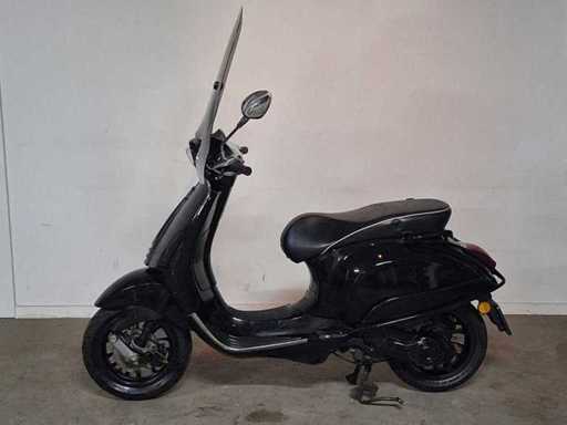 Piaggio Vespa Sprint 25 km moped 4-stroke