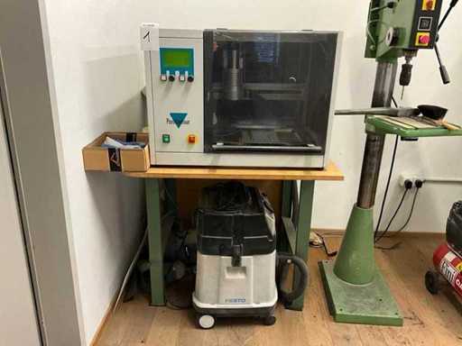 Mașină de frezat CNC Paro Contour pentru producția de branțuri ortopedice