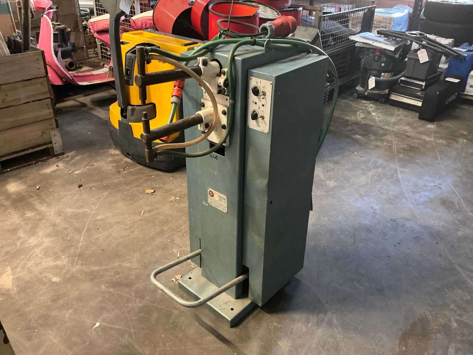 Cea Pro 110 spot welding machine