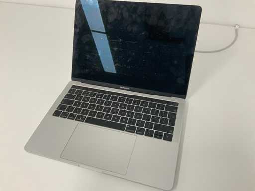 Apple A1989 13-calowy laptop MacBook Pro MV9A2N/A