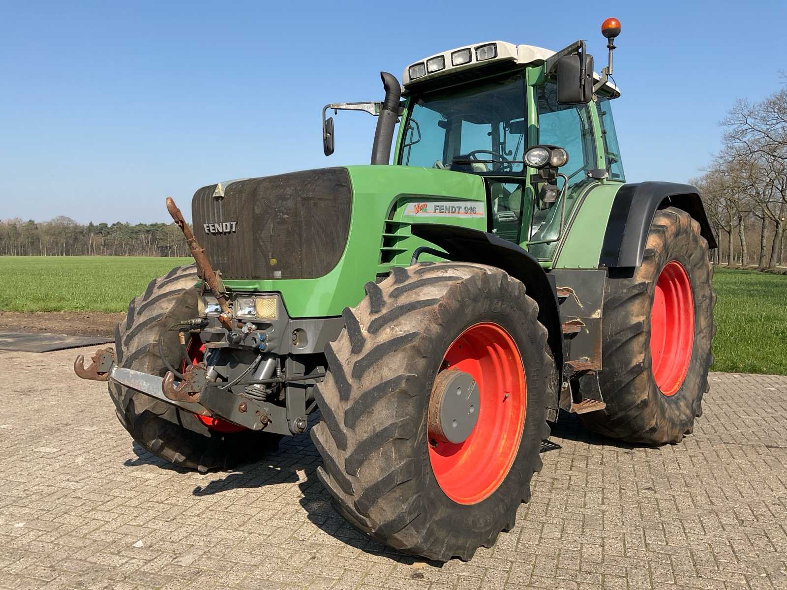 2004 Fendt 916 Vario TMS All-wheel drive agricultural tractor