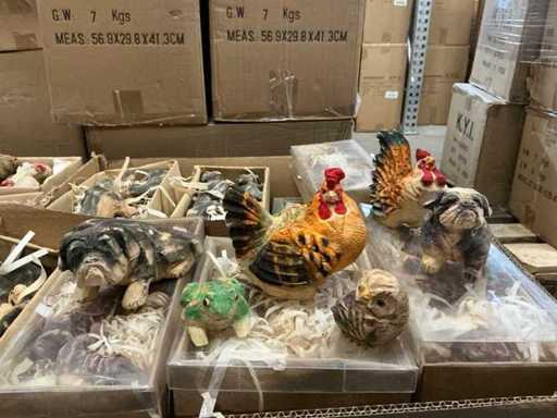 Partij diverse decoratieve dieren beeldjes (690x)