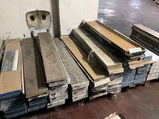 Podłoga laminowana na działce