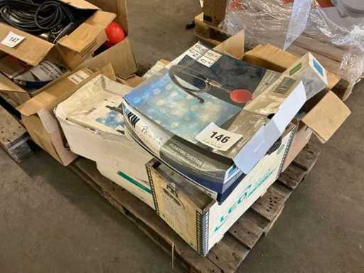 Varie forniture di pompa