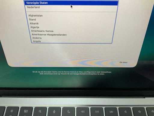 Apple A3113 13-inch MacBook Air MC8G4N/A Laptop