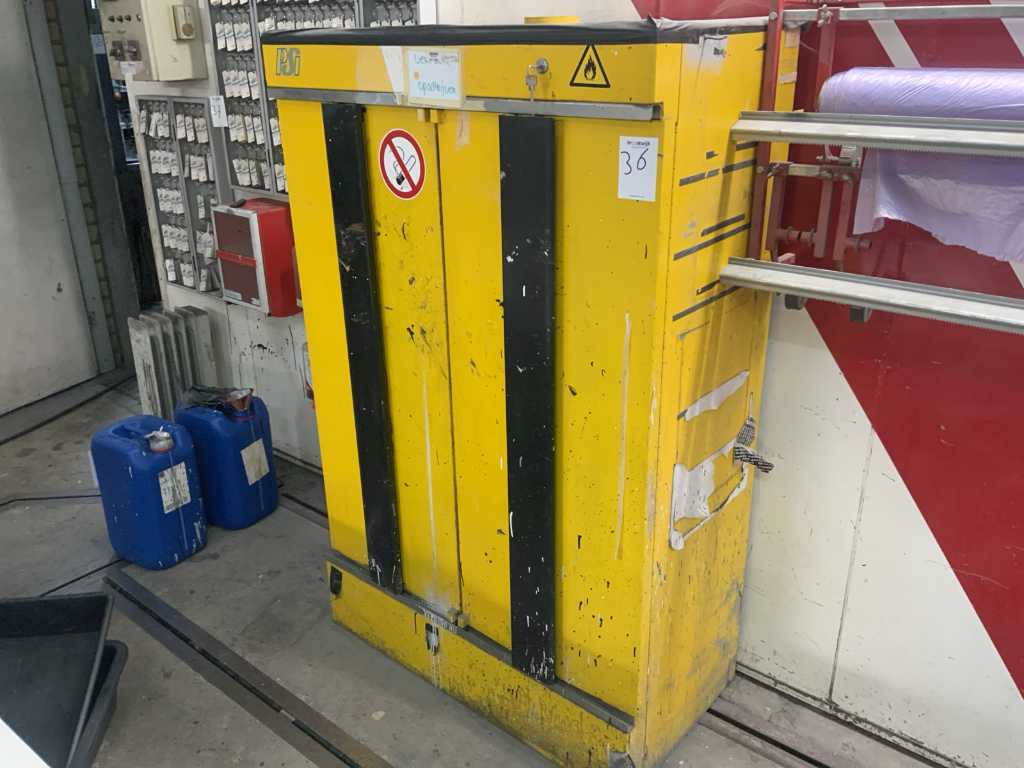 Artelli International PSI Chemistry Storage Cabinet