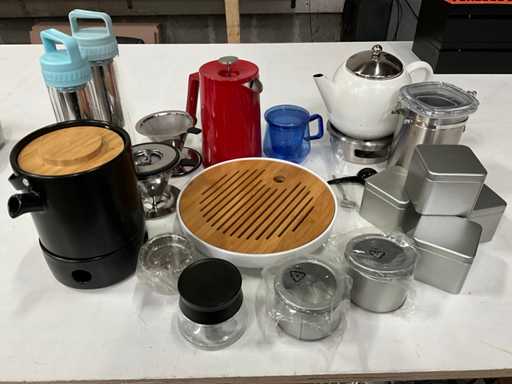 Mieszaj wiele różnych przyborów kuchennych z A.O. Bredemeijer