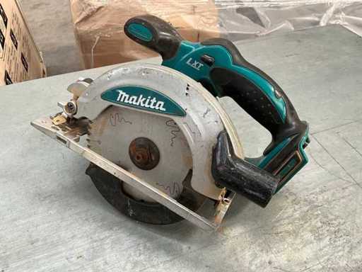 Scie circulaire à piles Makita DSS610