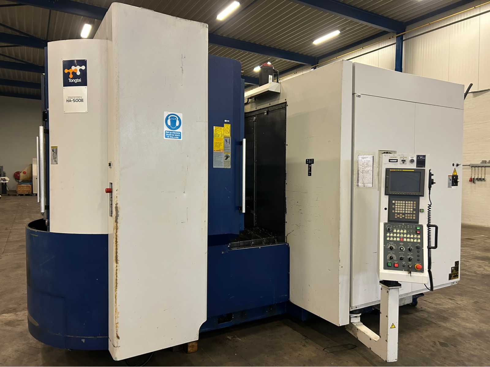 2007 Tongtai HA 500-II CNC Universal machine centre