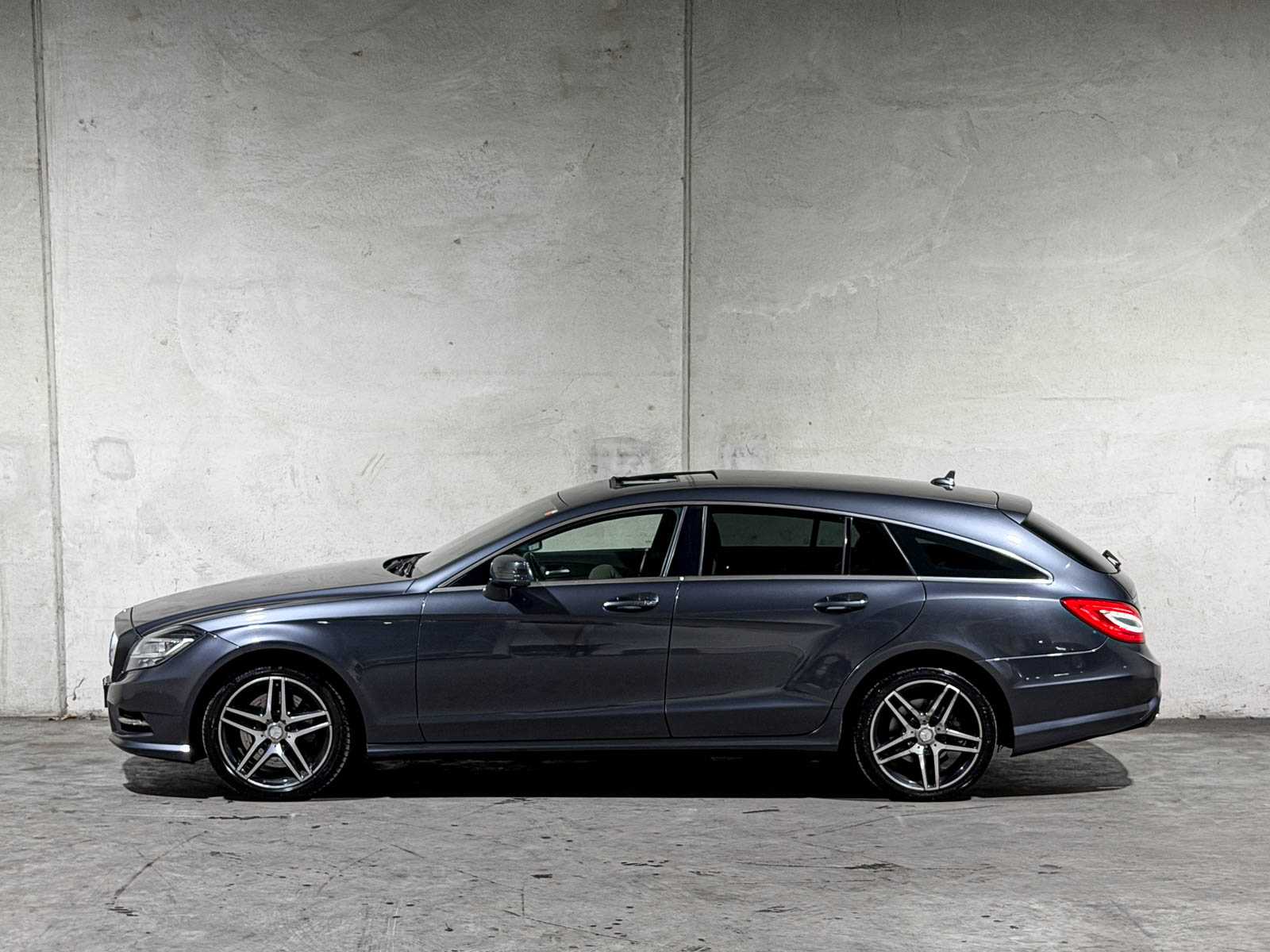 Mercedes-Benz CLS350 CDI 3.0 V6 CLS-klasse Shooting Brake AMG-Package 265pk 2013 (Origineel-NL), 9-KPZ-07