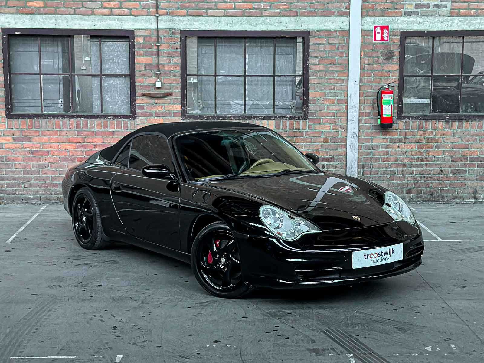 Porsche 911 Carrera 4 Cabriolet 3.6 996 320pk 2002 Youngtimer HANDGESCHAKELD 