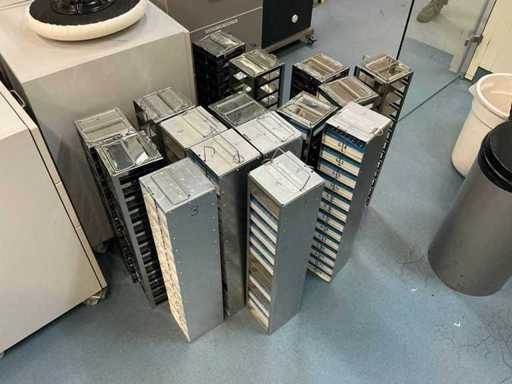 Racks für den Kryoniktank (16x)
