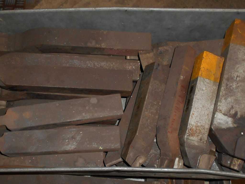 Batch of large turning chisels HM soldered plates, various recordings