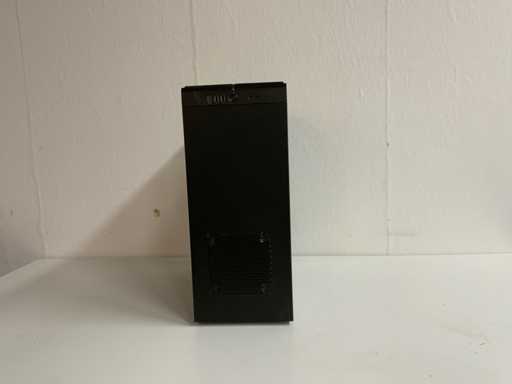 Designul fractal FD-CA-DEF-MINI-BL definește carcasa mini a calculatorului