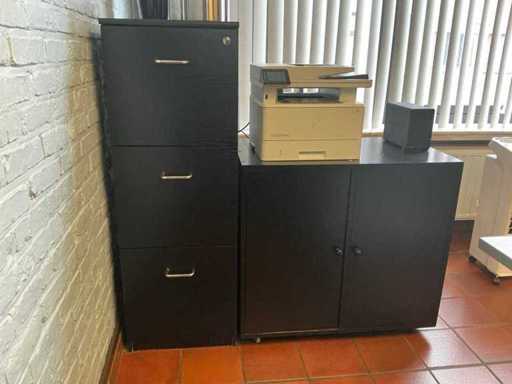 Wandkast en dossierkast