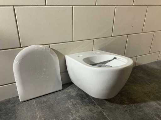 Villeroy & Boch - Wall-mounted toilet with toilet seat