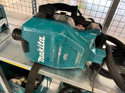 Makita DVC260 36V backpack vacuum cleaner