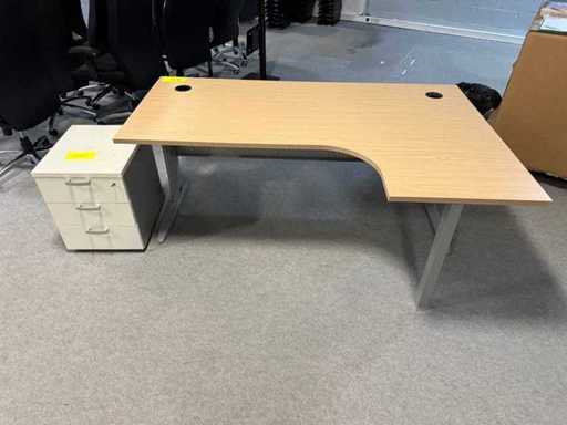 Set van 1 bureau + 1 voetstuk met drie lades