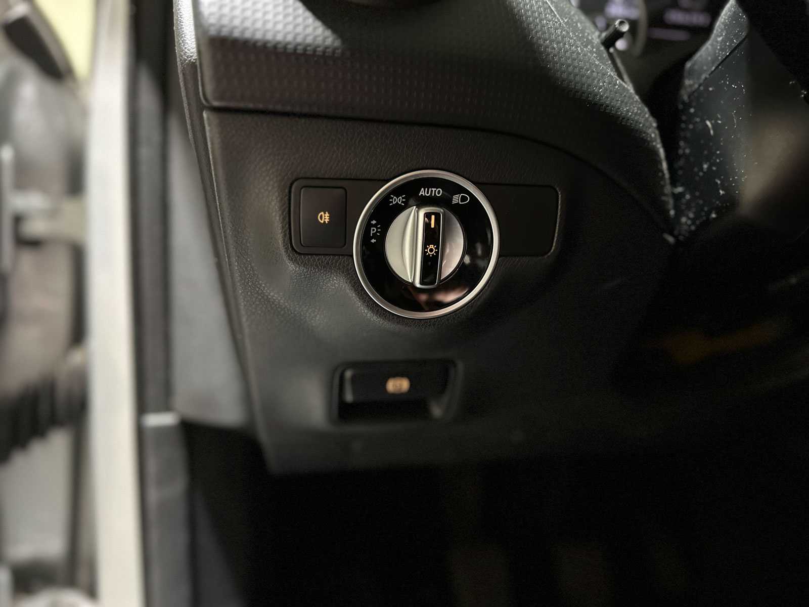 Mercedes-Benz A180 Ambition A-klasse 121pk 2012 (Origineel-NL), 75-ZJJ-1