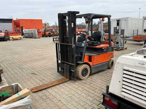 Élévateur Toyota 7FBMF25 2012