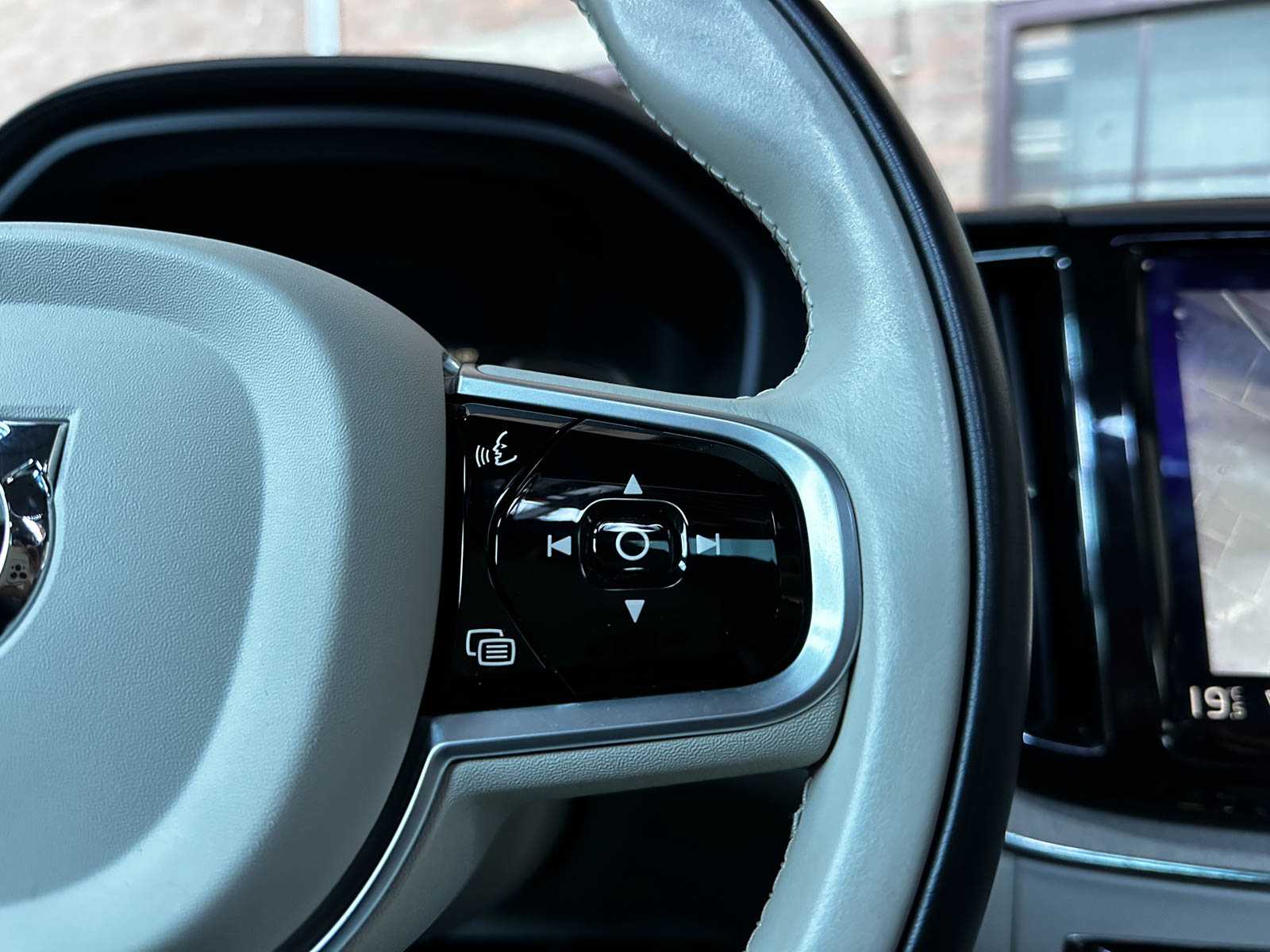 Volvo XC60 2.0 T8 Twin Engine AWD Inscription R-Design 303pk 2019, R-244-TZ