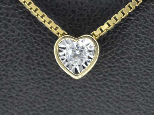 Gouden hanger met briljant geslepen diamant in hartvorm