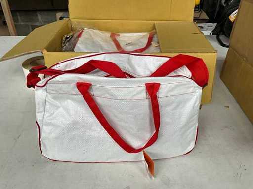 Fair Trade sporttas van gerecycled plastic wit/rood (12x)