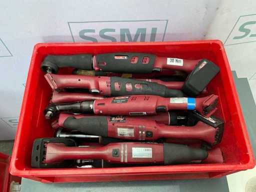 - Diverse unelte manuale