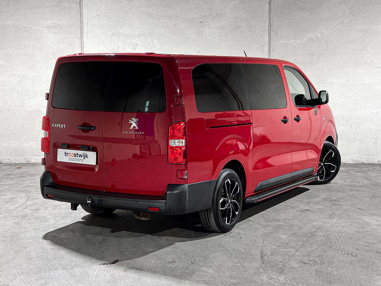 Peugeot Expert 231L 2.0 BlueHDI 120 Premium 122pk 2017 Bedrijfswagen, VRX-99-N
