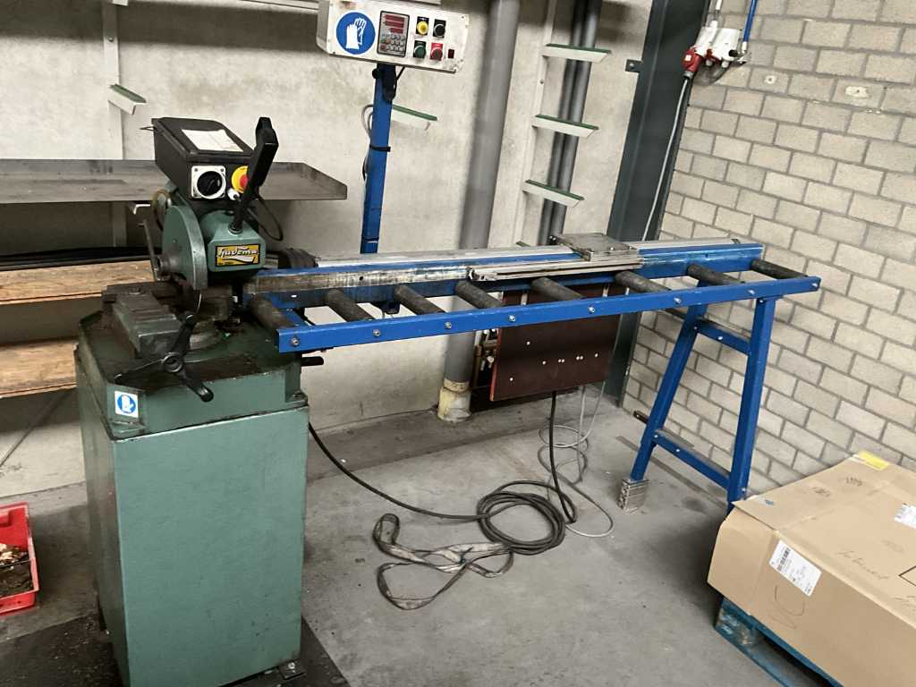 Huvema HU 250 i Measuring and cutting machine + roller conveyor - 1998