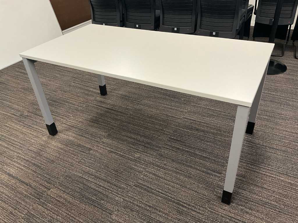 4x Table/desk STEELCASE WERNDL