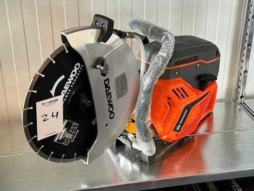 Deawoo Concrete Saw