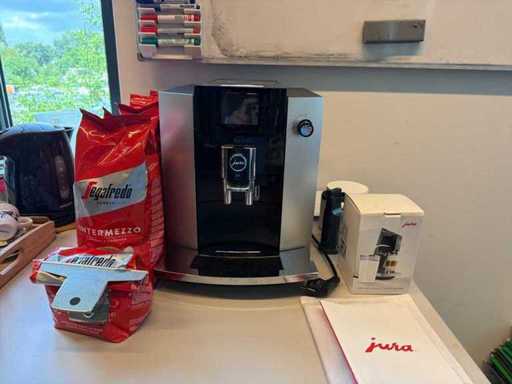 JURA Macchina da caffè e espresso con accessori