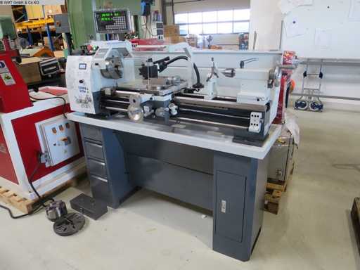 UWM 320 X 900 VARIO/DRO Lead and Pull Spindle Lathe
