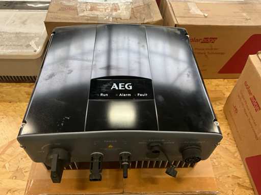 AEG AS-IR01-2000 Omvormer