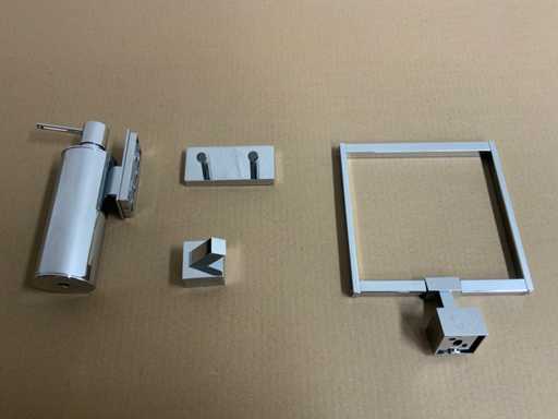 Smedbo - Divers accessoires de bain chromés