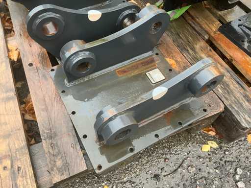 Cangini - 2021 - Adapter plate with bolt mount